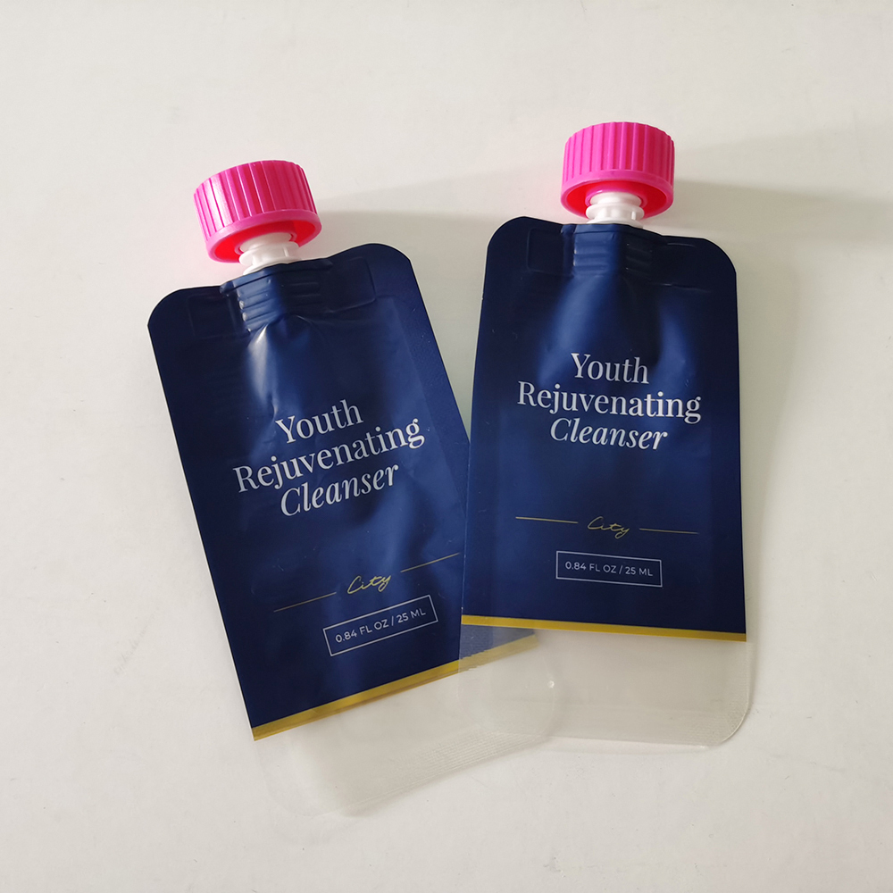 Boire une boisson réutilisable à bouffée